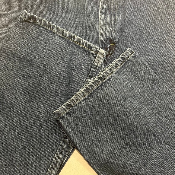 Wrangler Jeans Men 38x30 Relaxed Fit Straight Leg Med Wash Denim Pants Adult - Picture 2 of 9